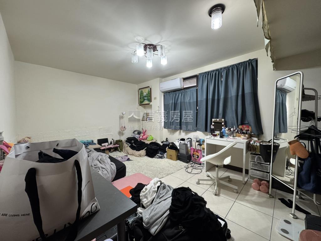 中原邊間公寓３房頂加房屋室內格局與周邊環境