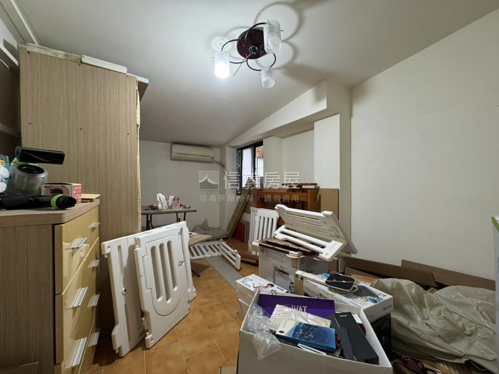 中原邊間公寓３房頂加房屋室內格局與周邊環境