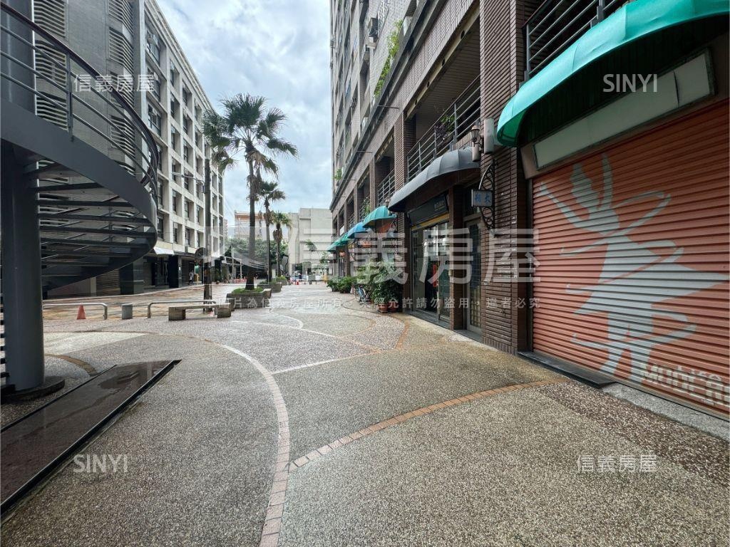 逢甲商圈摩登歐洲金店面房屋室內格局與周邊環境
