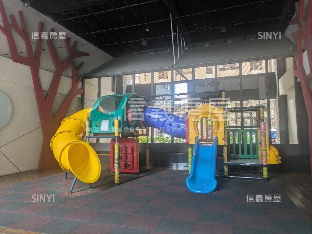 嶺東極美裝潢兩房大平車房屋室內格局與周邊環境