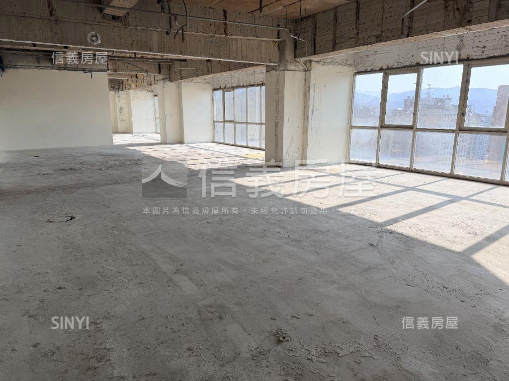 汐止經緯中心景觀廠辦房屋室內格局與周邊環境