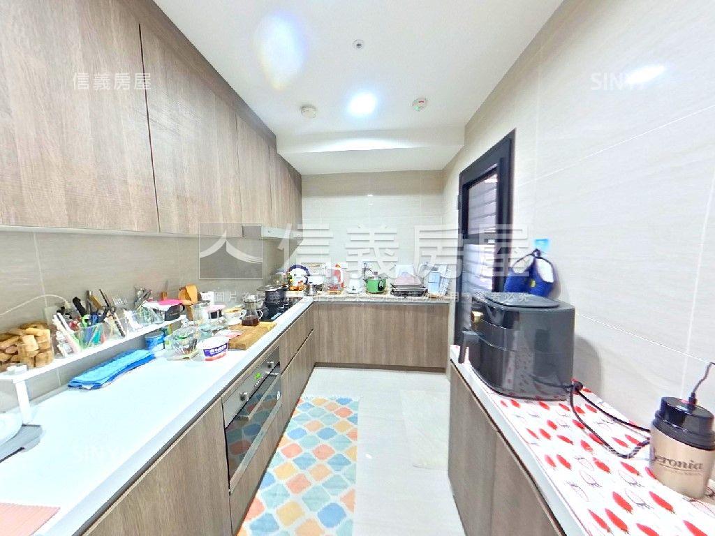 中山國中對面綠意歌劇苑房屋室內格局與周邊環境