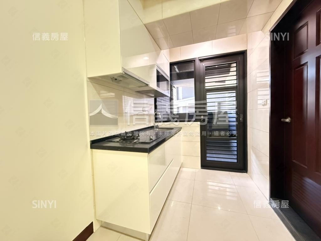 府中晶品景觀陽台套房房屋室內格局與周邊環境