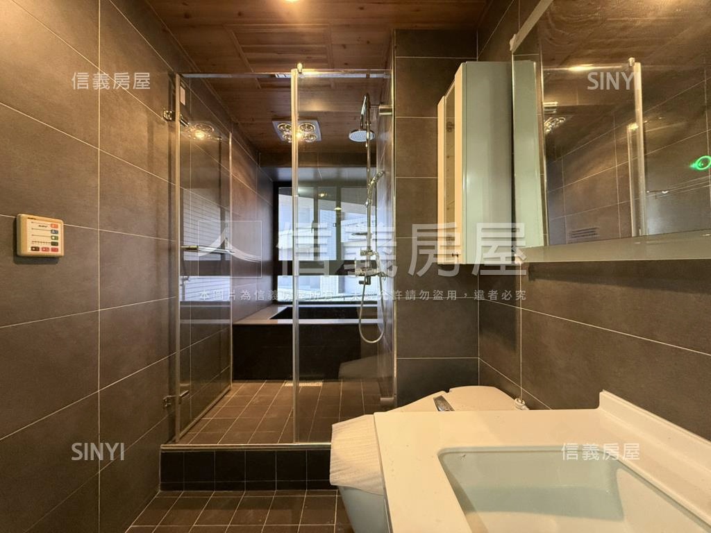 府中晶品景觀陽台套房房屋室內格局與周邊環境