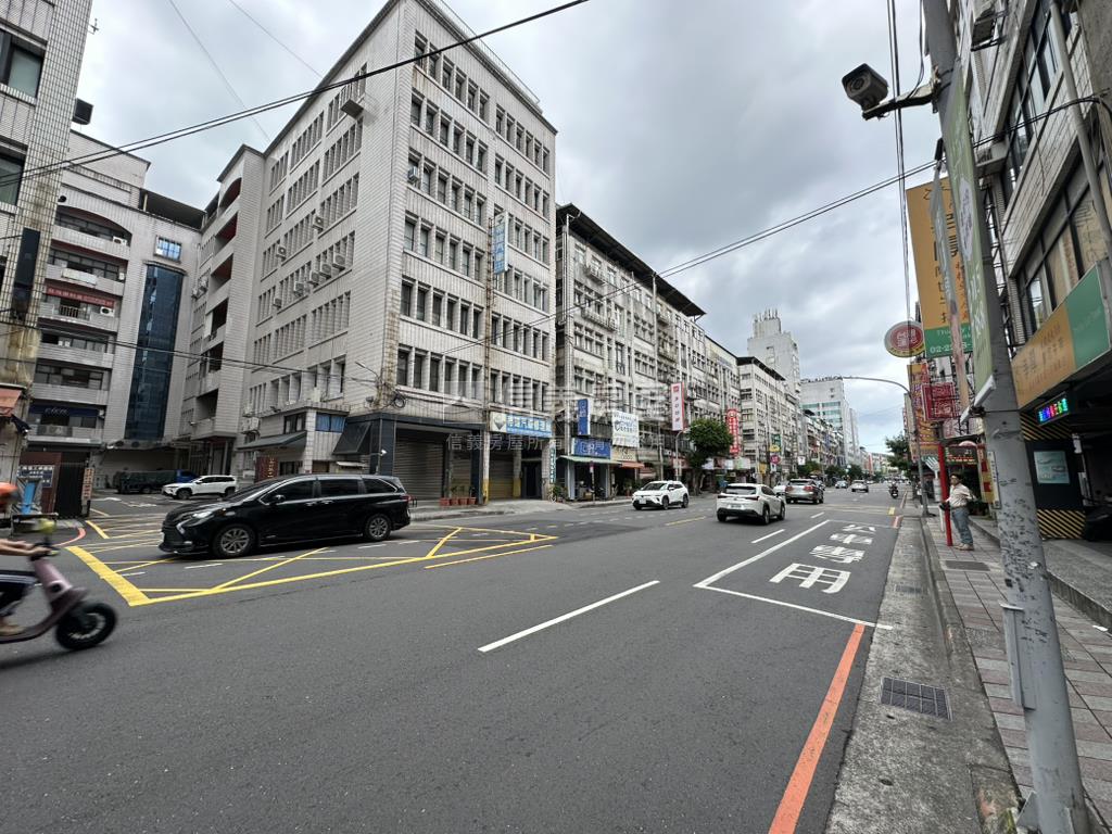 中正路黃金店面房屋室內格局與周邊環境