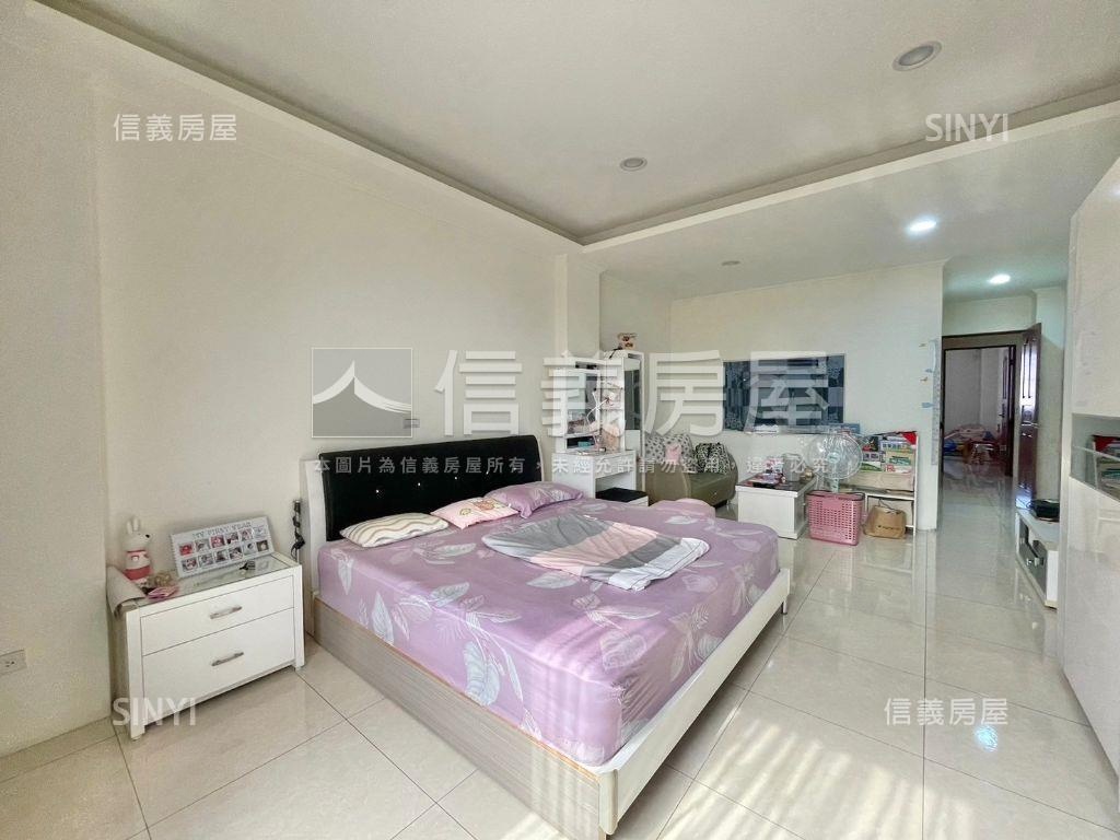小港正路屋況優美採光透天房屋室內格局與周邊環境