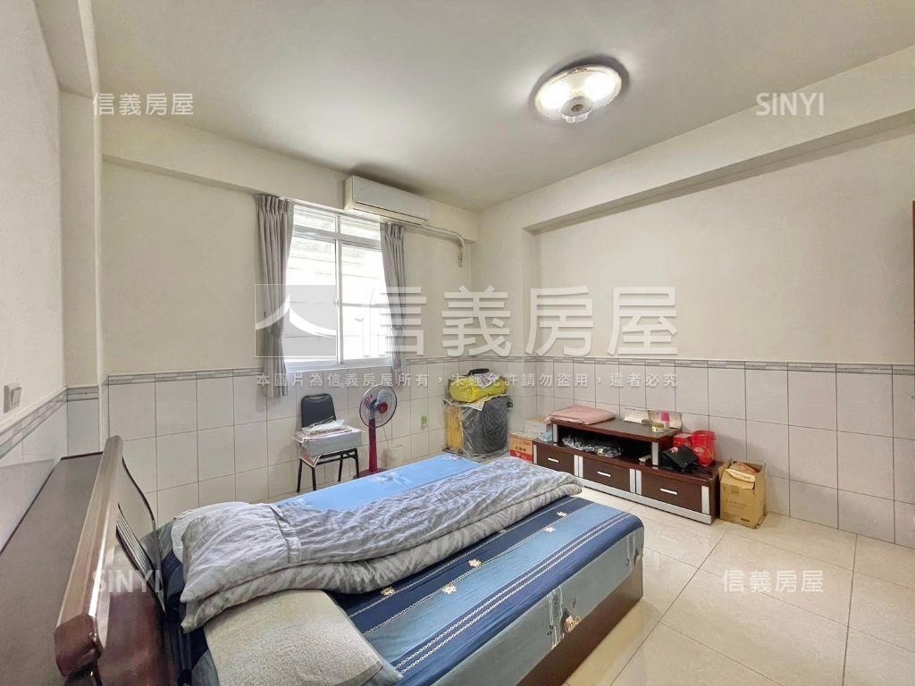 小港正路屋況優美採光透天房屋室內格局與周邊環境