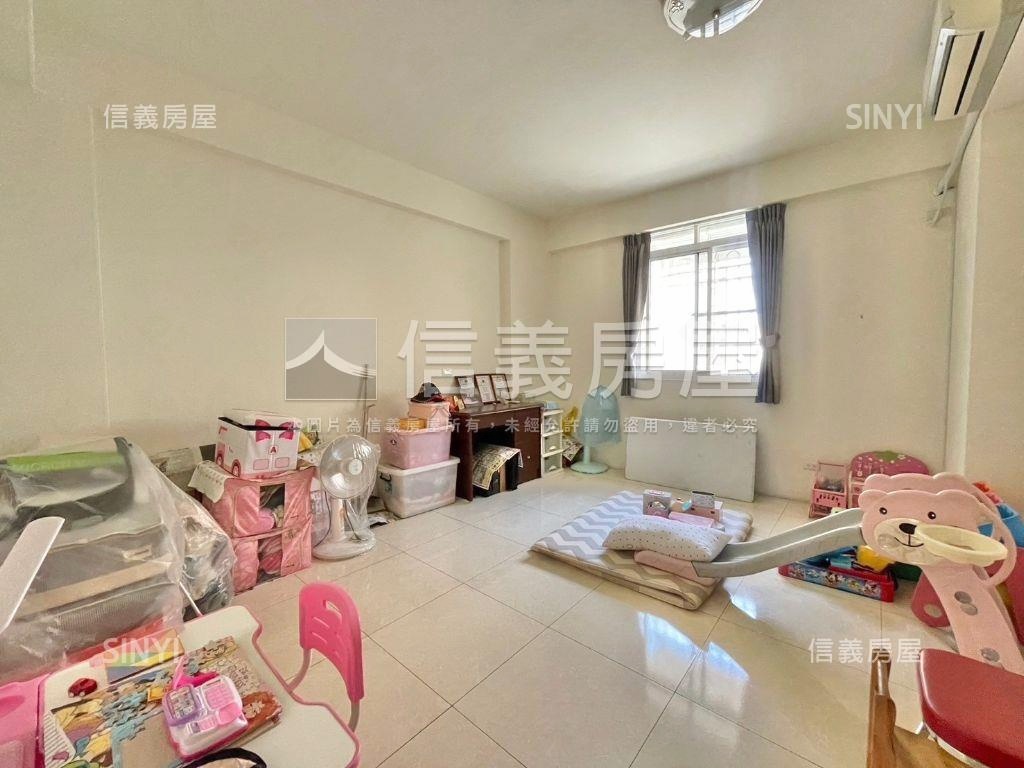小港正路屋況優美採光透天房屋室內格局與周邊環境