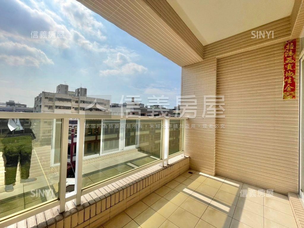 小港正路屋況優美採光透天房屋室內格局與周邊環境