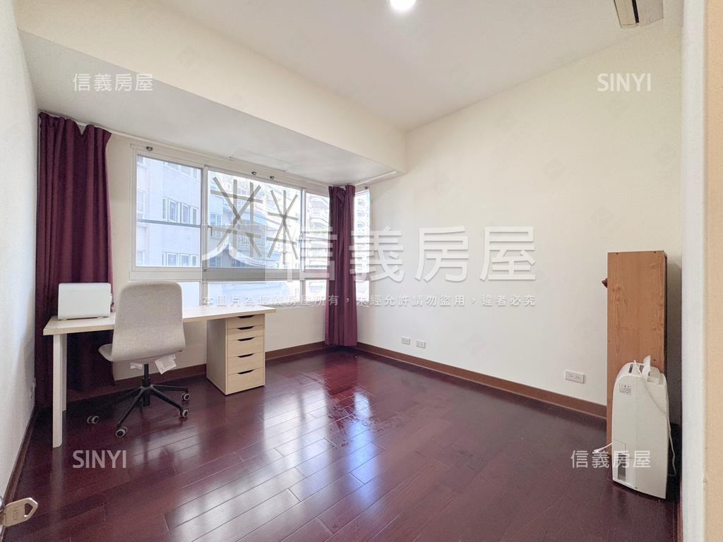湯泉二期溫馨三房車位房屋室內格局與周邊環境
