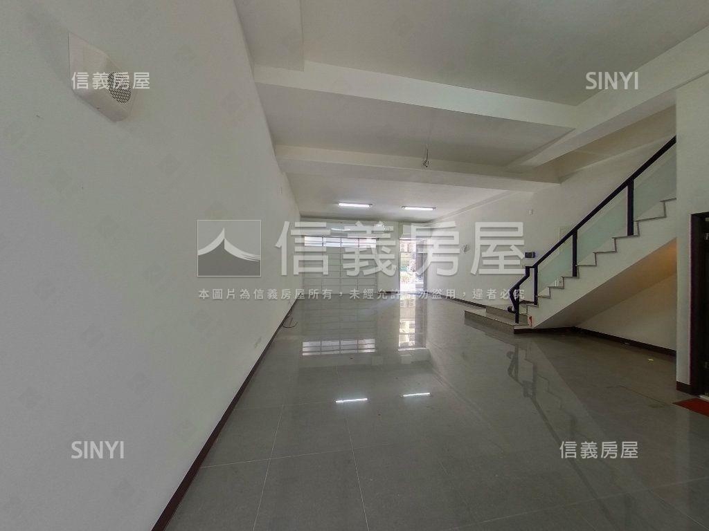 高鐵面寬收租質感寬店面房屋室內格局與周邊環境