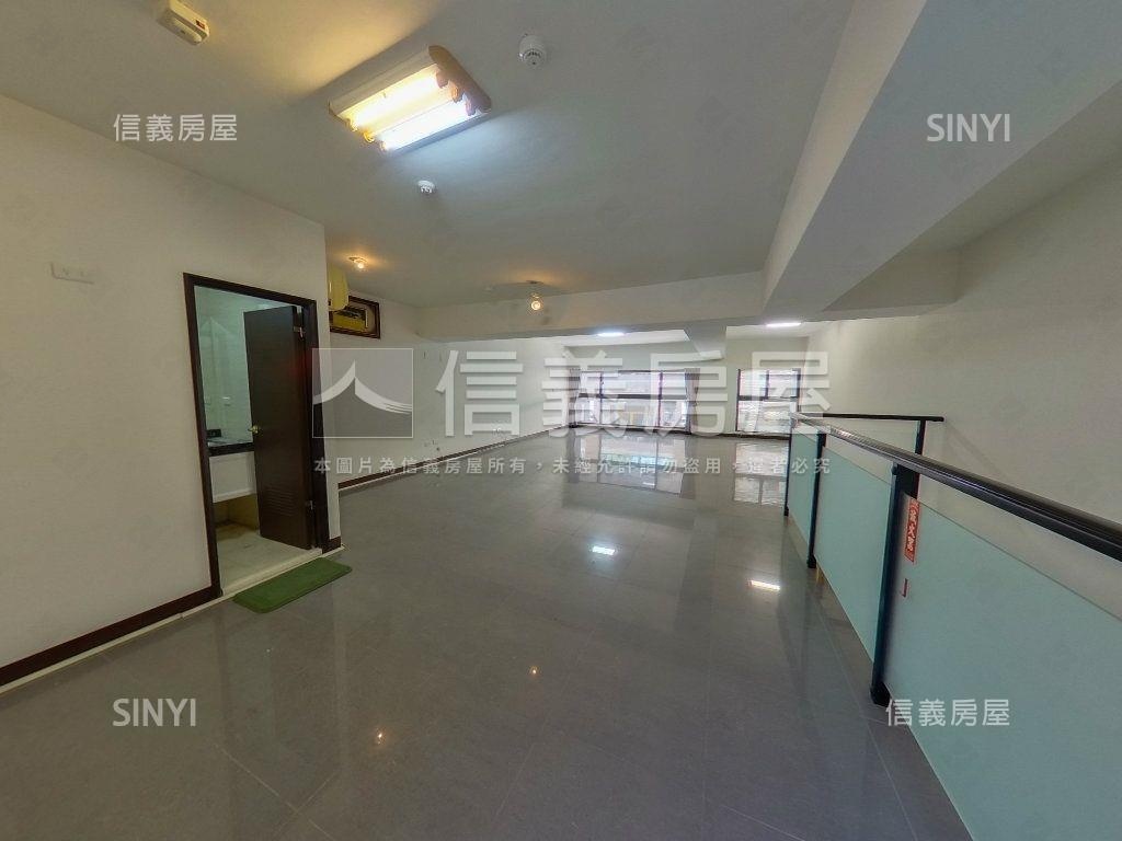 高鐵面寬收租質感寬店面房屋室內格局與周邊環境