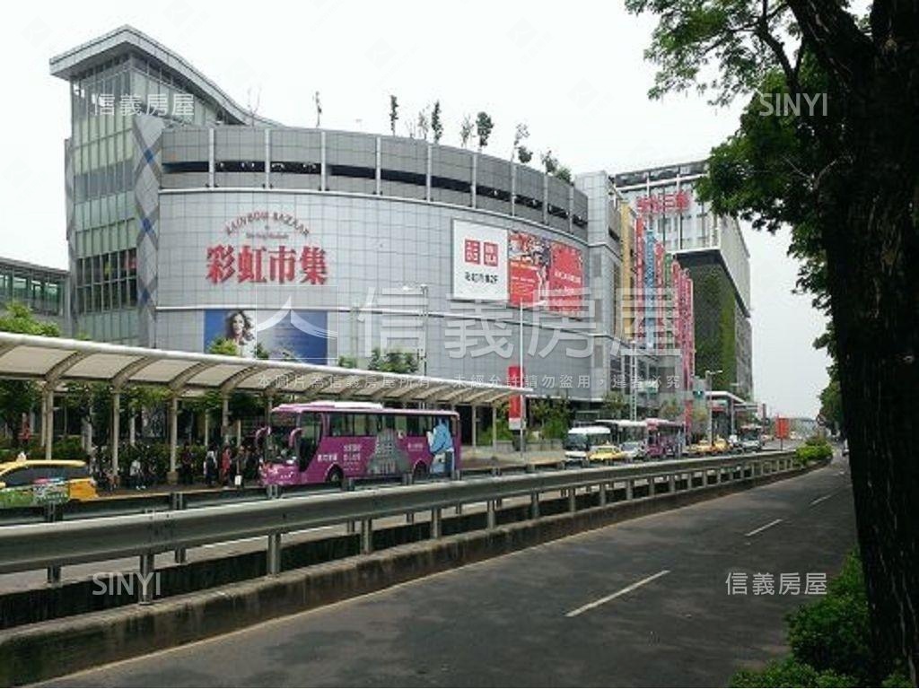 高鐵面寬收租質感寬店面房屋室內格局與周邊環境