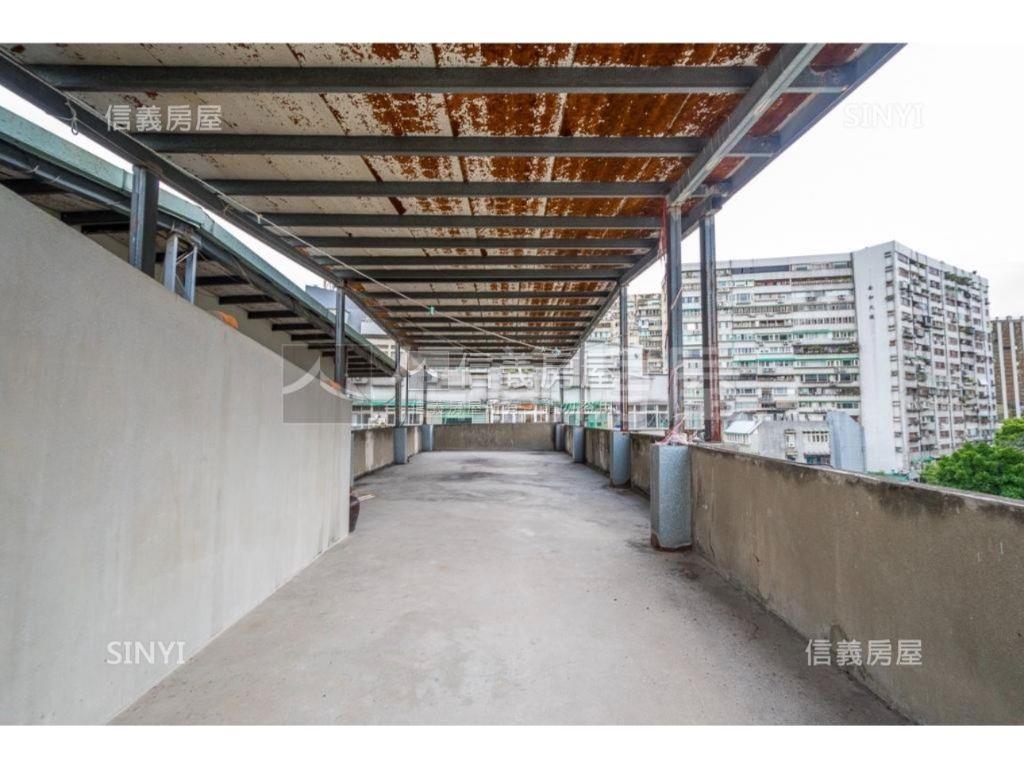 近捷運這地段這總價很難得房屋室內格局與周邊環境