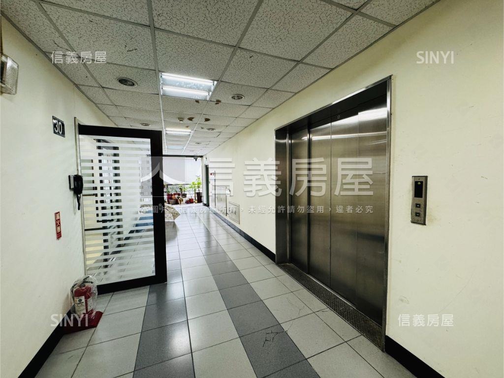 店長主推華固精鷹內科辦公房屋室內格局與周邊環境