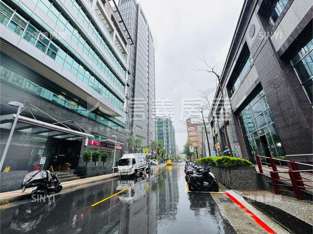 店長主推華固精鷹內科辦公房屋室內格局與周邊環境