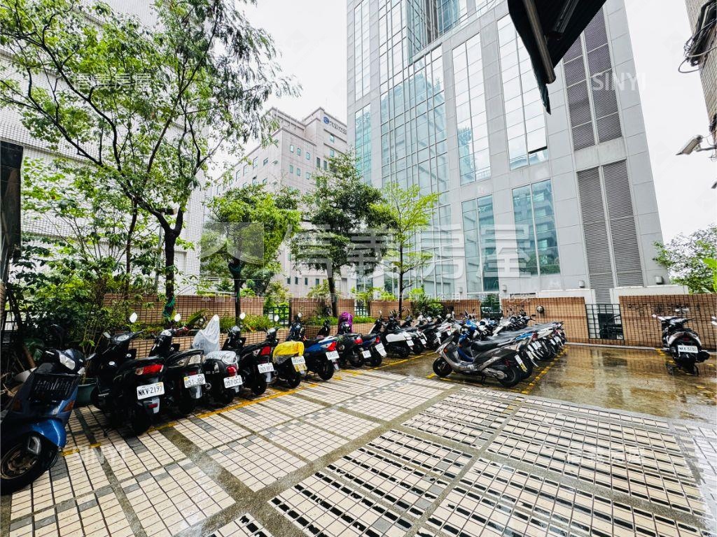 店長主推華固精鷹內科辦公房屋室內格局與周邊環境