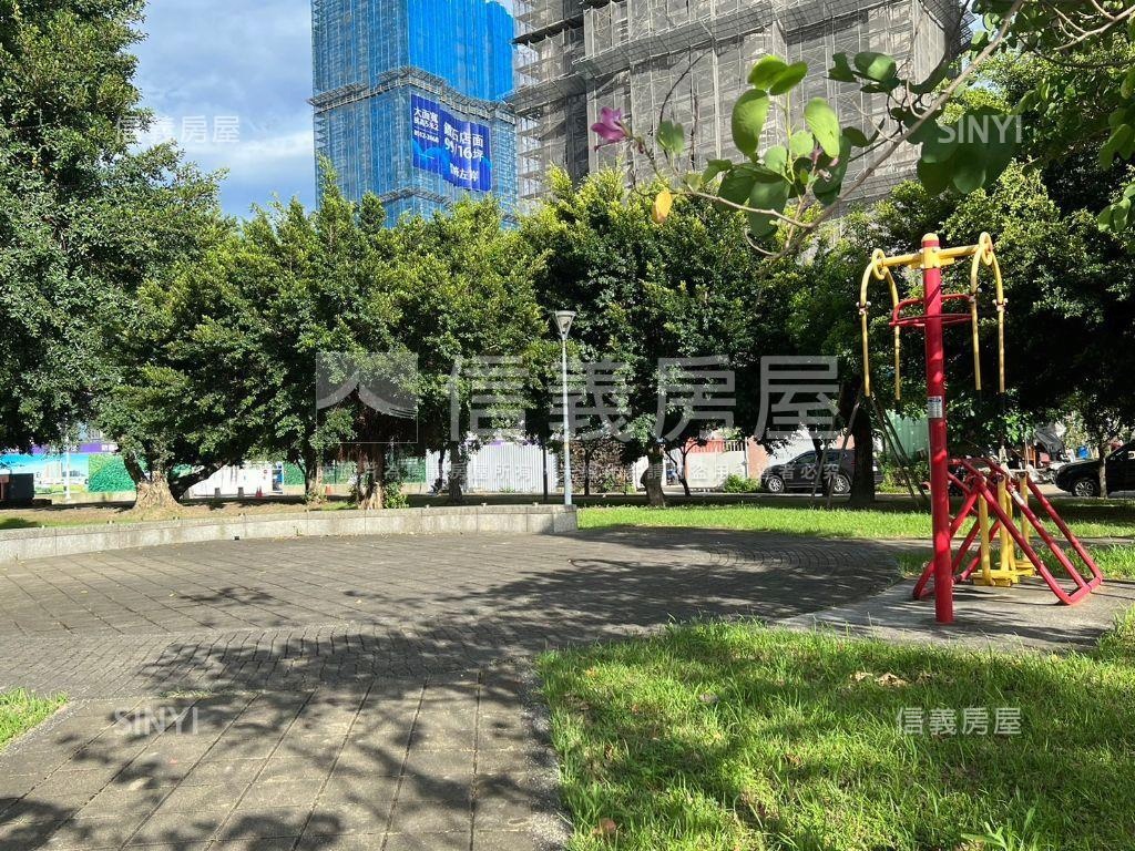 新濠漾紐約公園兩房車位房屋室內格局與周邊環境