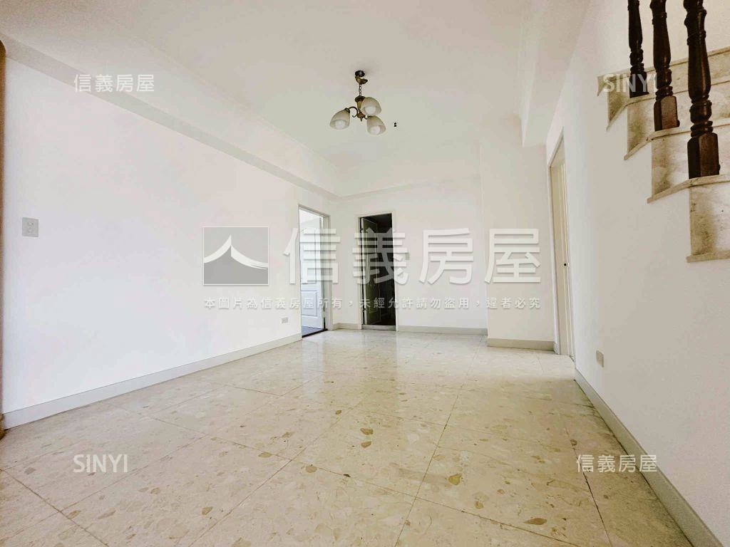 觀山觀海高樓景觀平車房屋室內格局與周邊環境