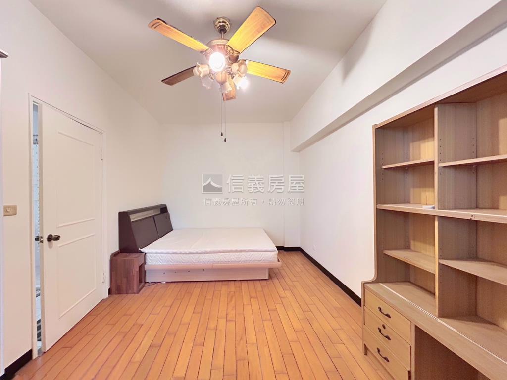 海牙高樓方正好屋房屋室內格局與周邊環境