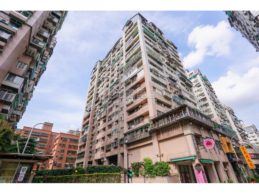 海牙高樓方正好屋房屋室內格局與周邊環境