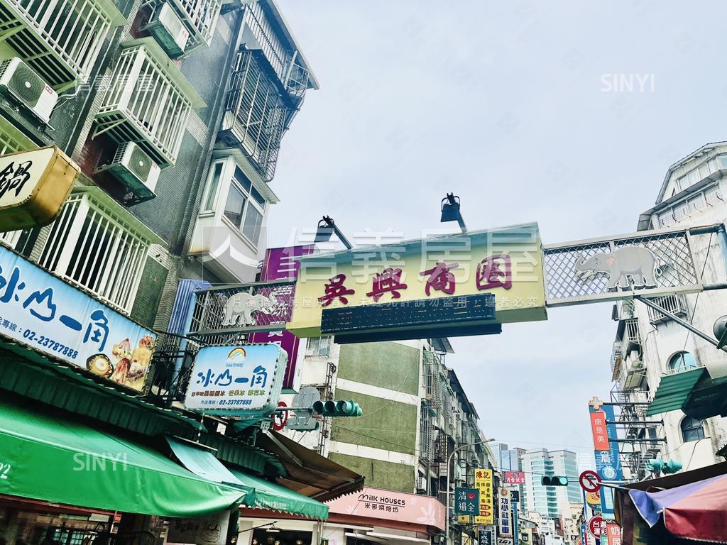 正莊敬路上全家金店房屋室內格局與周邊環境