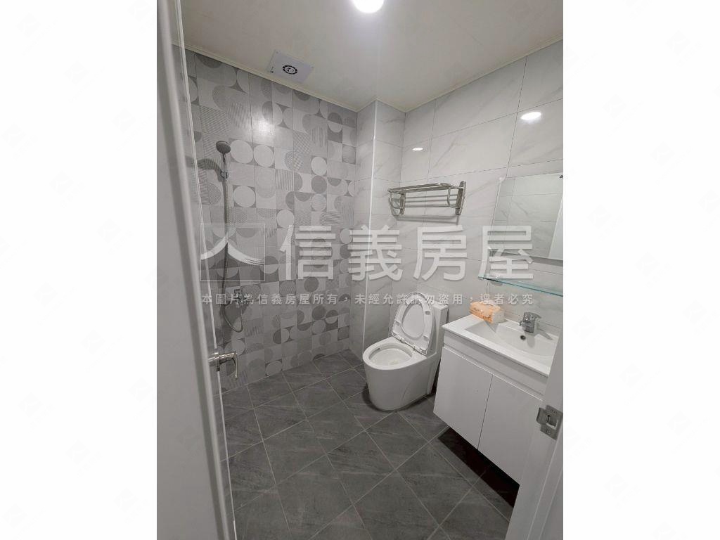 近７４全新整理透天房屋室內格局與周邊環境