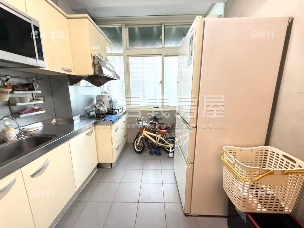 信義區忠孝東路◆邊間美寓房屋室內格局與周邊環境