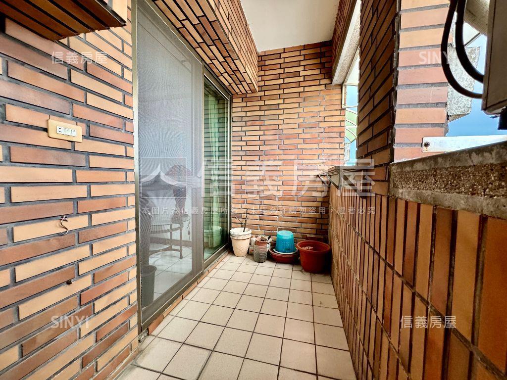 成大景觀電梯三房車位房屋室內格局與周邊環境