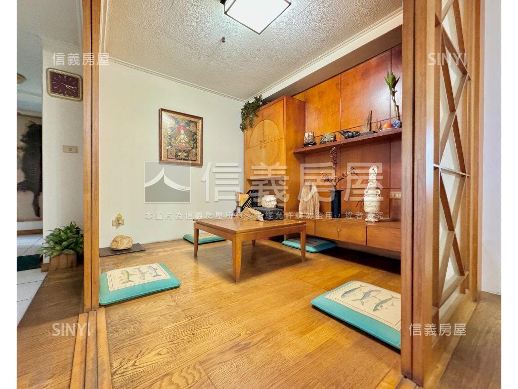 成大景觀電梯三房車位房屋室內格局與周邊環境