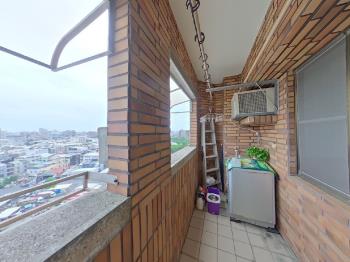 成大景觀電梯三房車位