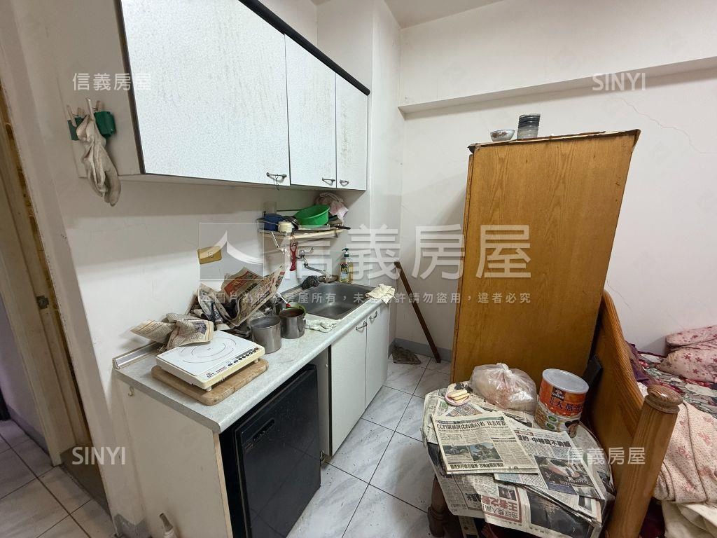 近火車站美套房房屋室內格局與周邊環境
