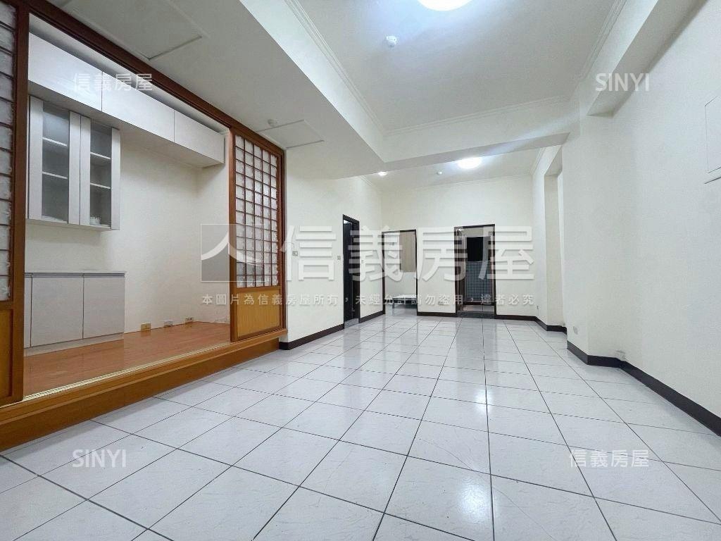 ⭐福德巴黎稀有一樓美屋⭐房屋室內格局與周邊環境