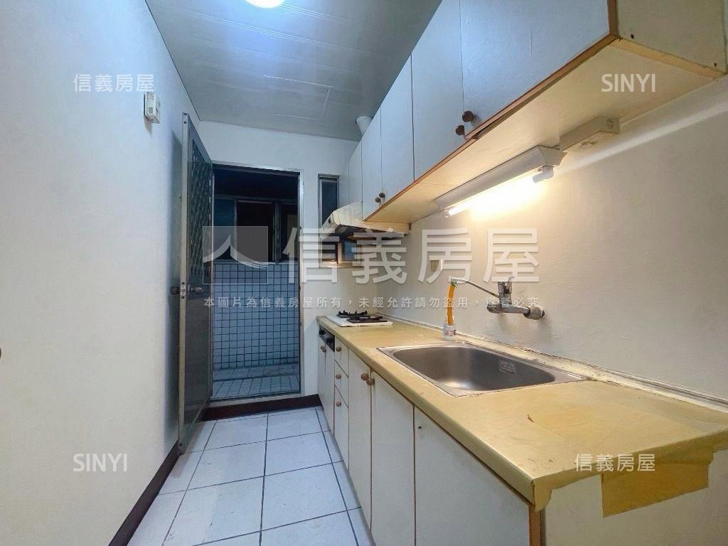 ⭐福德巴黎稀有一樓美屋⭐房屋室內格局與周邊環境