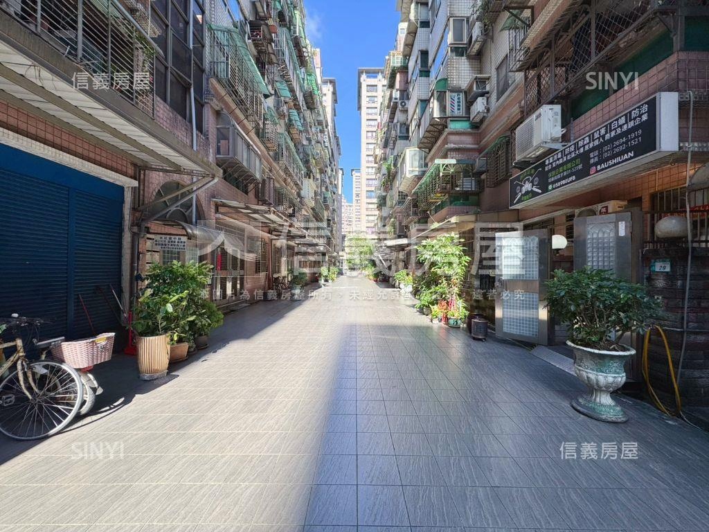 ⭐福德巴黎稀有一樓美屋⭐房屋室內格局與周邊環境