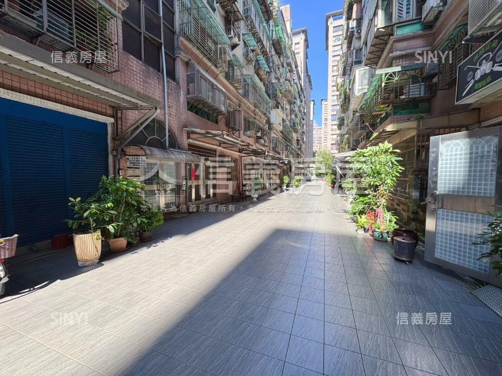 ⭐福德巴黎稀有一樓美屋⭐房屋室內格局與周邊環境