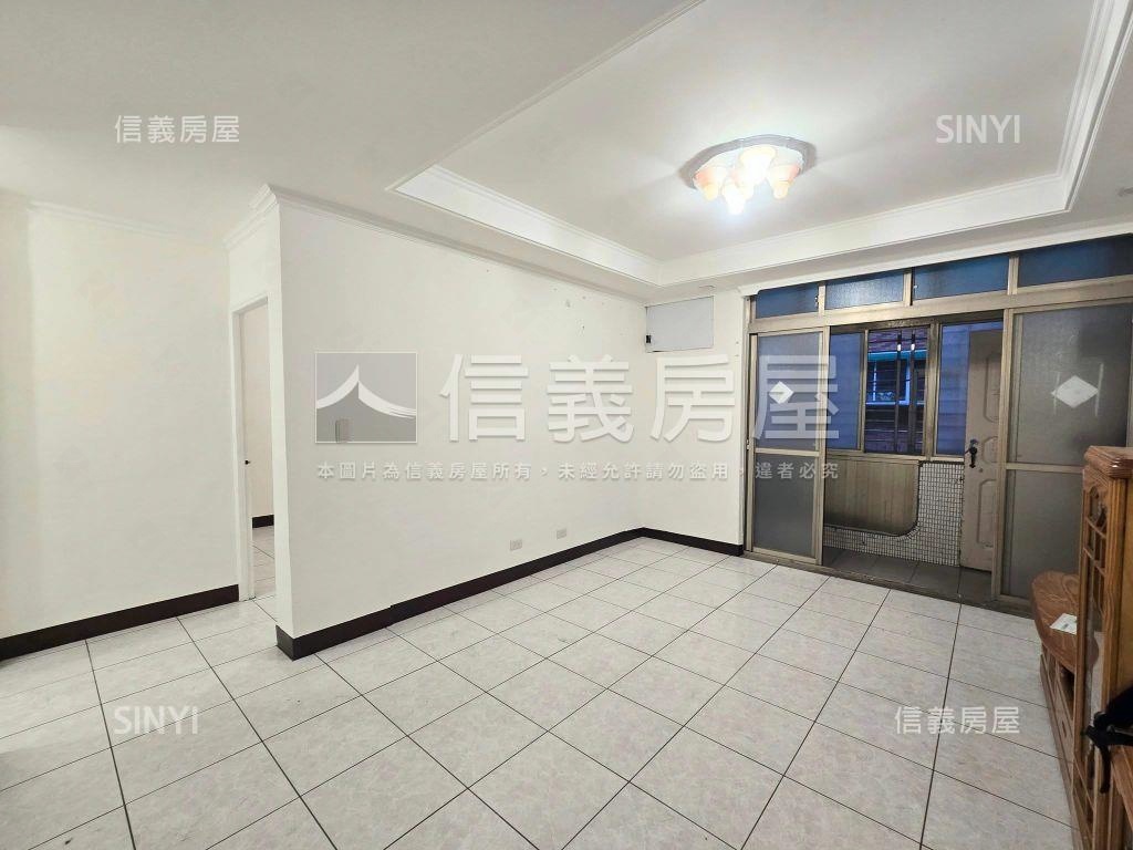 公園旁方正三樓房屋室內格局與周邊環境