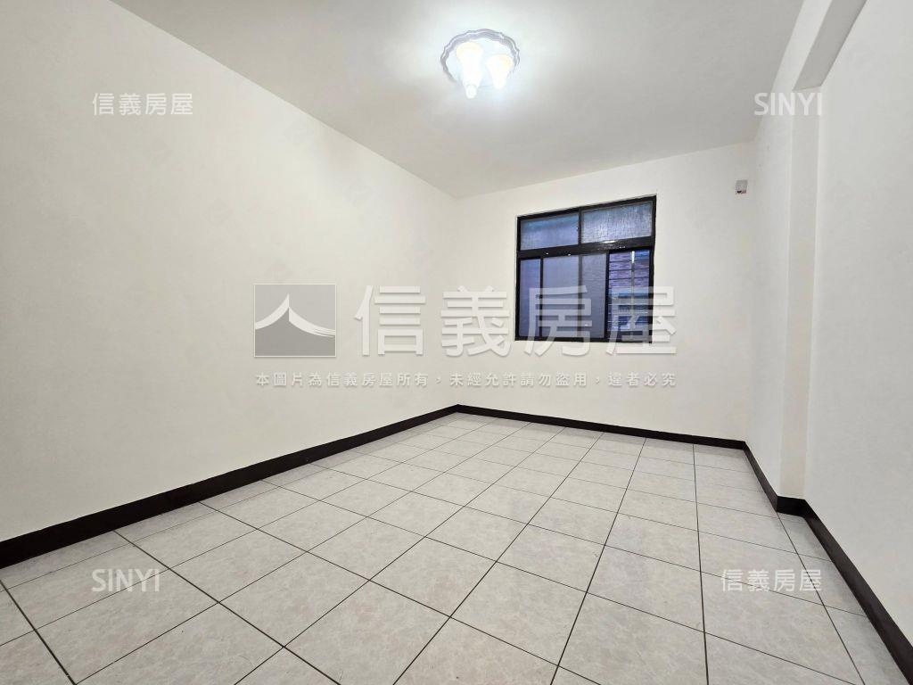 公園旁方正三樓房屋室內格局與周邊環境