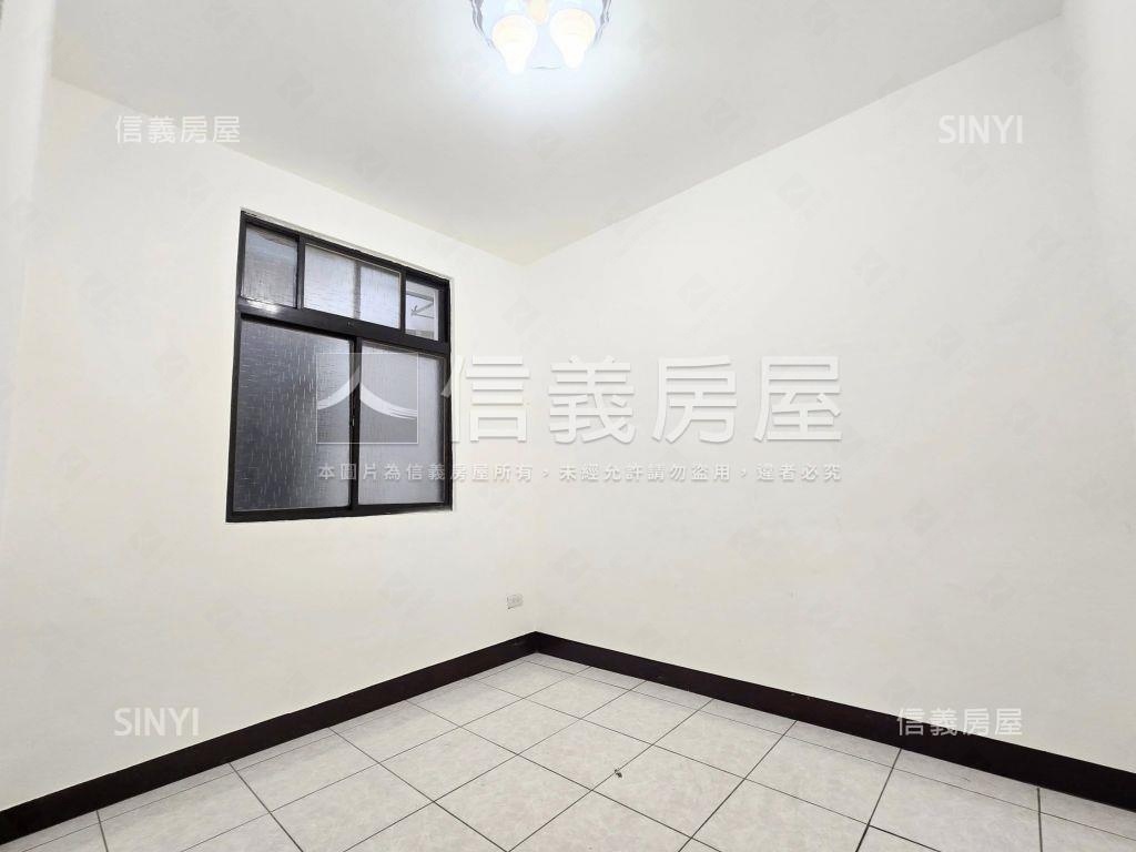 公園旁方正三樓房屋室內格局與周邊環境