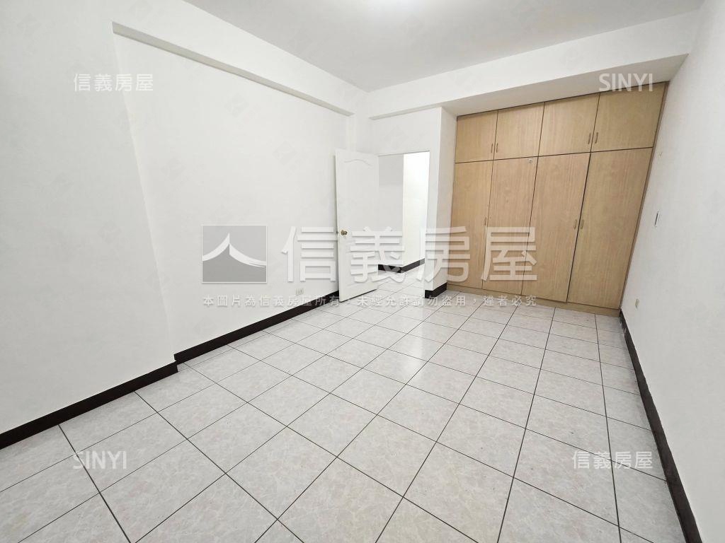 公園旁方正三樓房屋室內格局與周邊環境