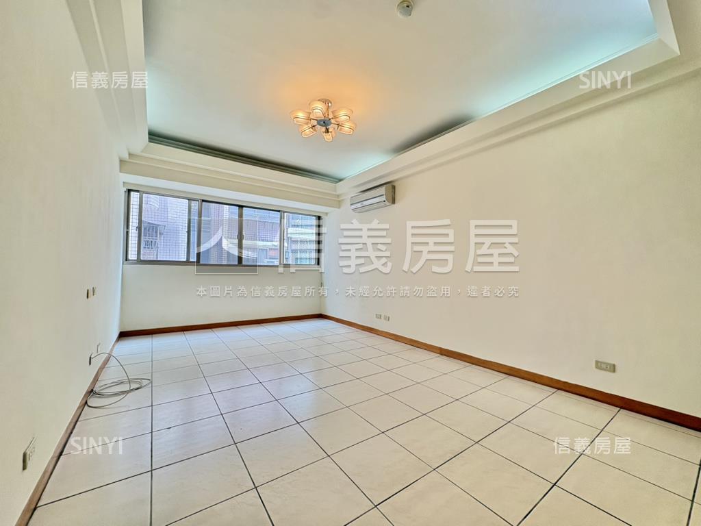 近捷運富園３＋１室車位房屋室內格局與周邊環境