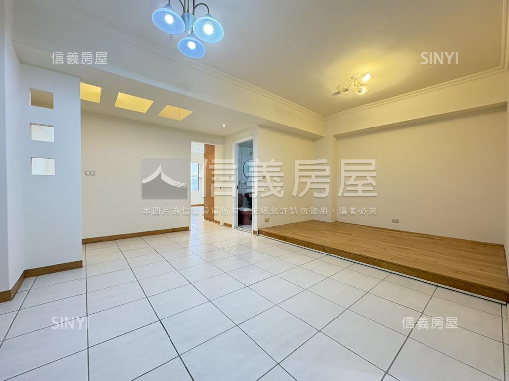 近捷運富園３＋１室車位房屋室內格局與周邊環境