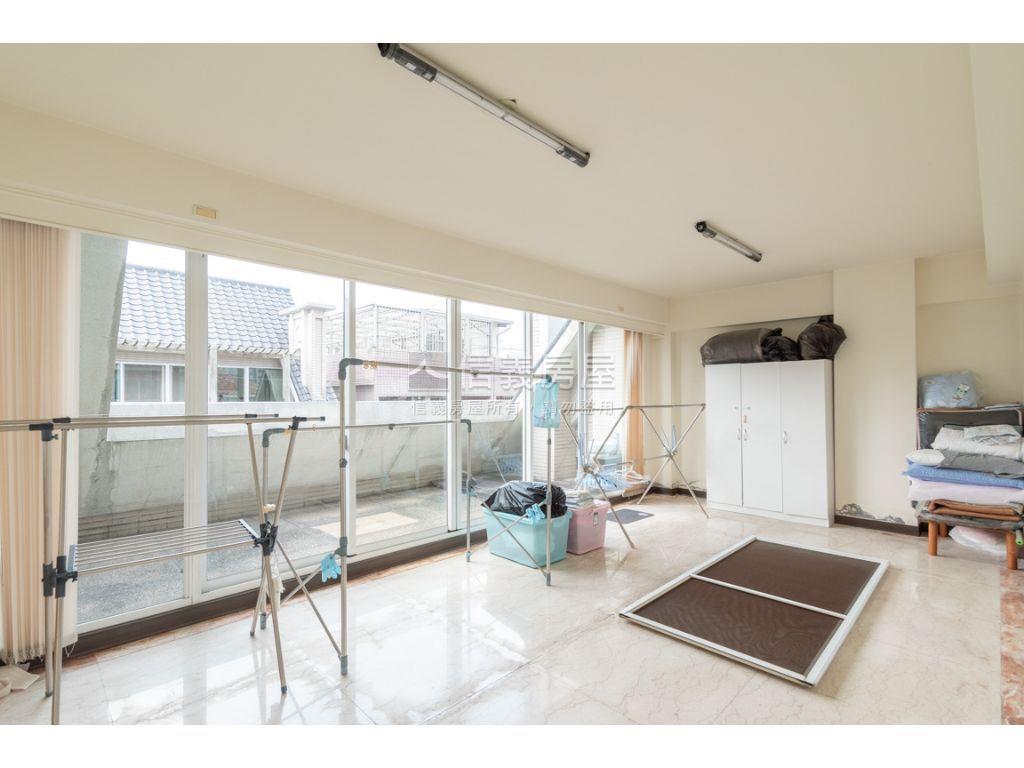 通豪禮讚｜大面寬裝潢豪墅房屋室內格局與周邊環境
