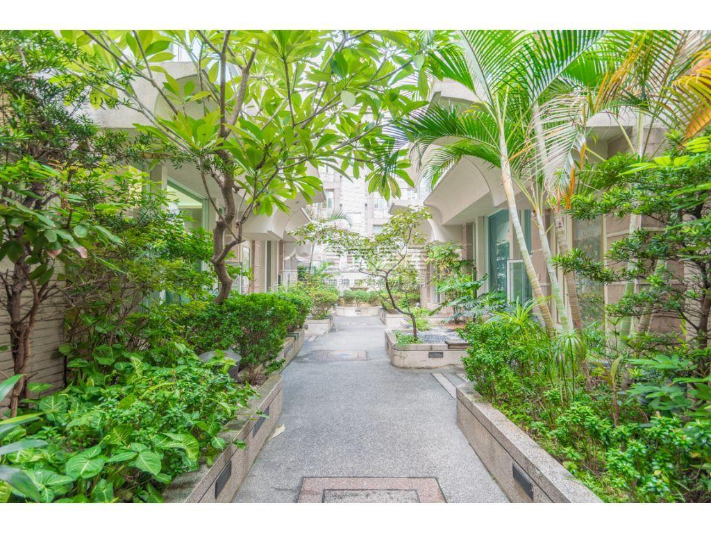 通豪禮讚｜大面寬裝潢豪墅房屋室內格局與周邊環境