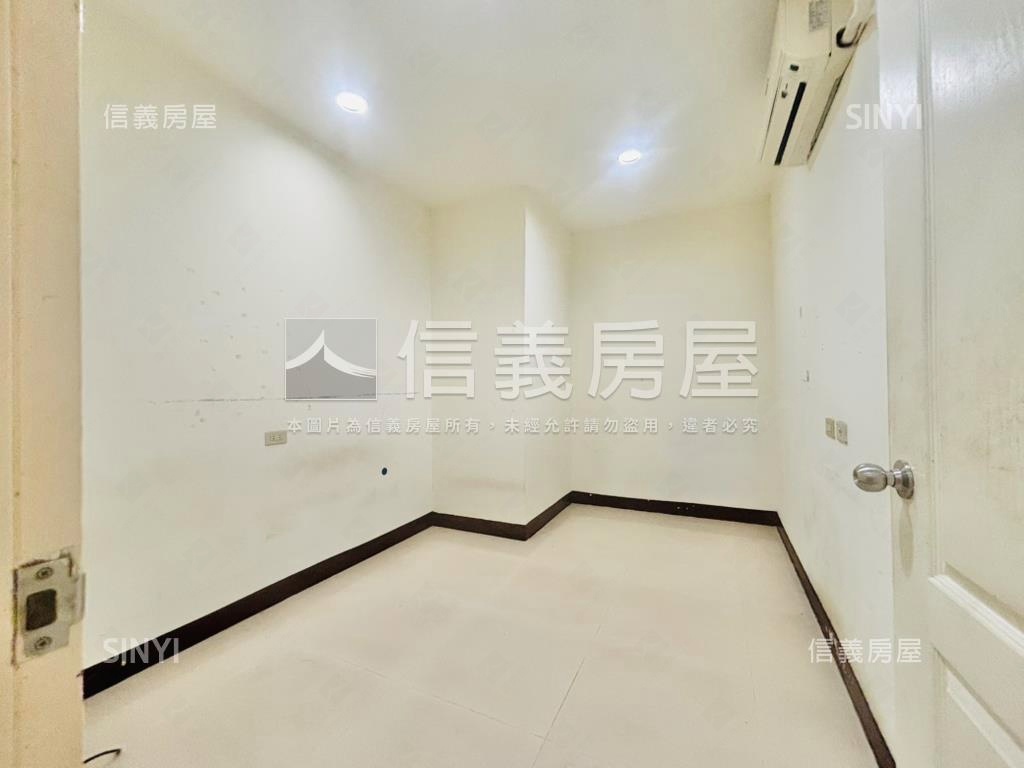 近板橋車站光正街一樓房屋室內格局與周邊環境