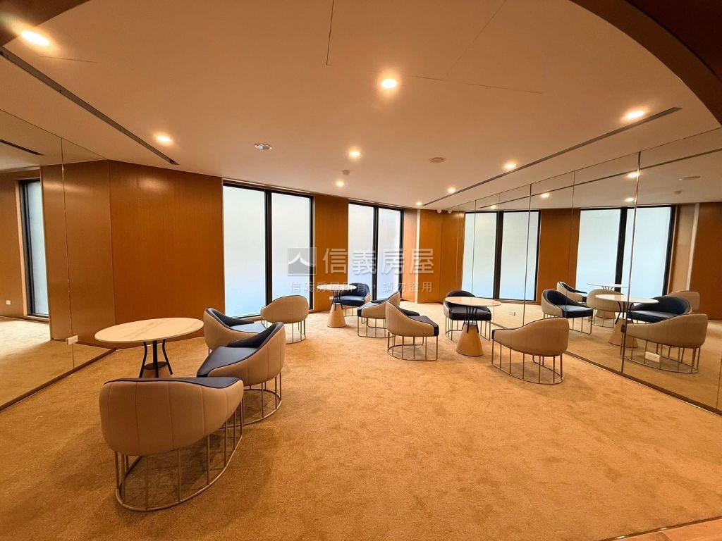 喆美高樓層兩房露臺戶房屋室內格局與周邊環境
