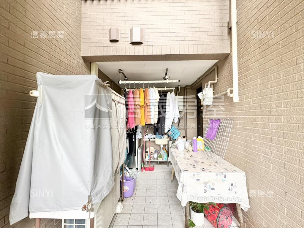 精銳闊２房平車－露台戶房屋室內格局與周邊環境