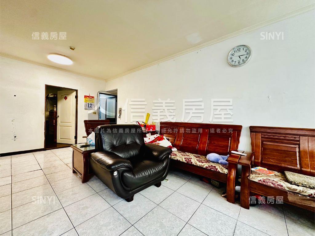 前鎮小資三房平車房屋室內格局與周邊環境