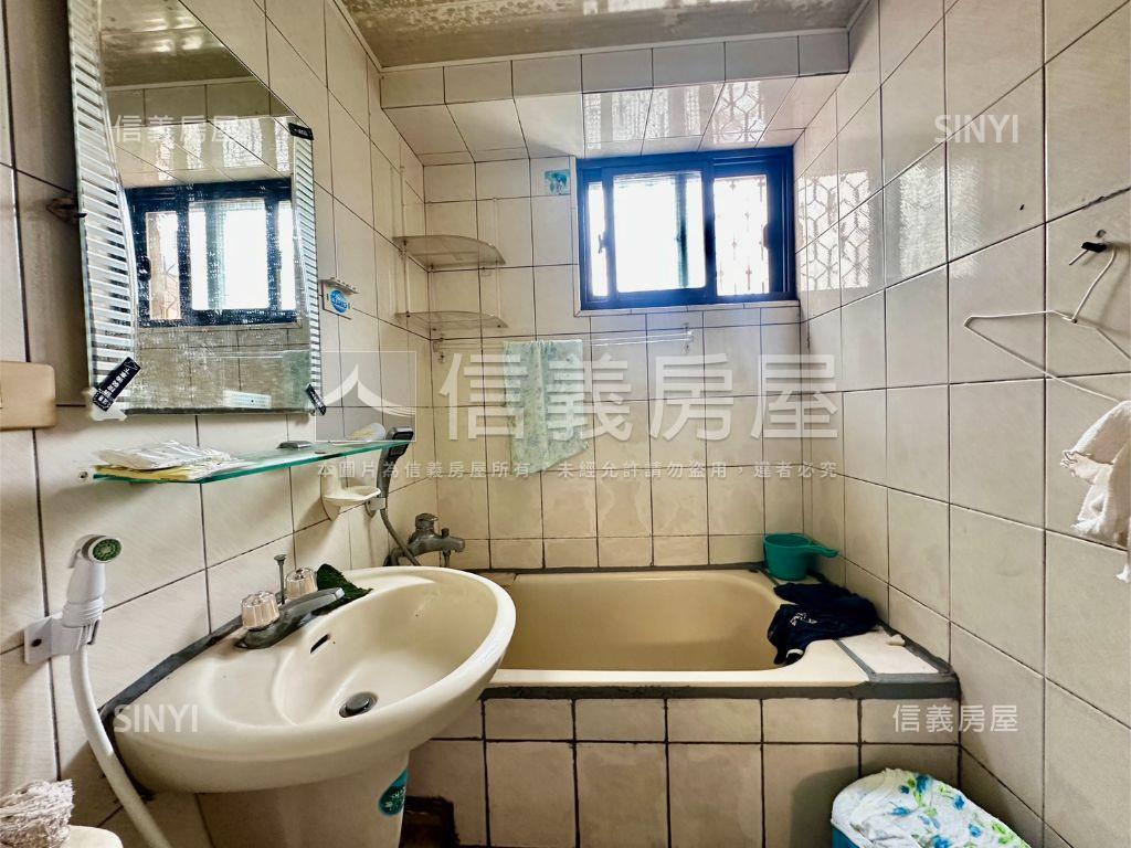 前鎮小資三房平車房屋室內格局與周邊環境