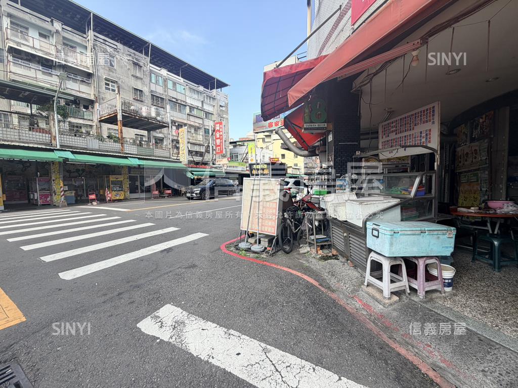 憲政路面寬角店房屋室內格局與周邊環境